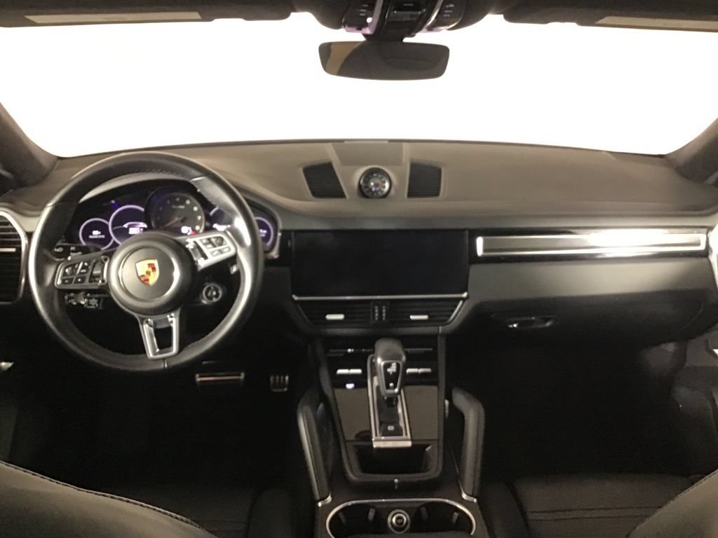 Certified 2020 Porsche Cayenne Turbo AWD/4WD image 23