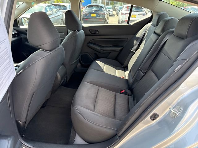 Used 2024 Nissan Altima 2.5 SV FWD image 13