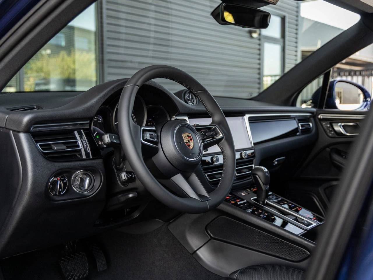 New 2026 Porsche Macan image 53