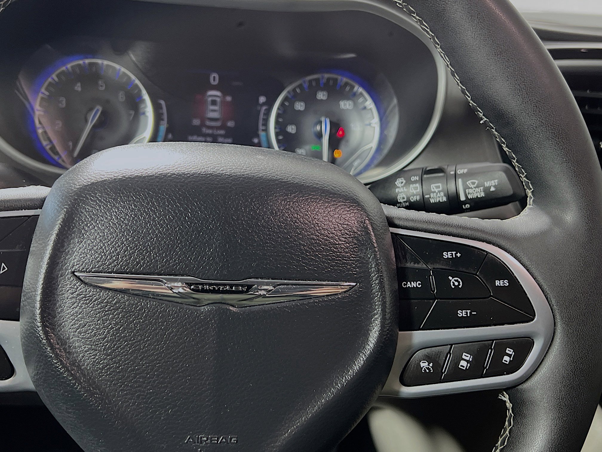 Used 2024 Chrysler Pacifica Touring-L image 20