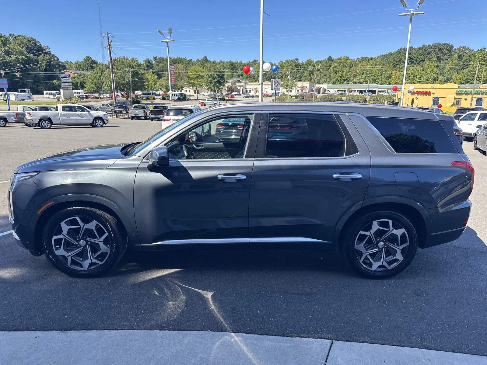 Used 2021 Hyundai Palisade Calligraphy image 5