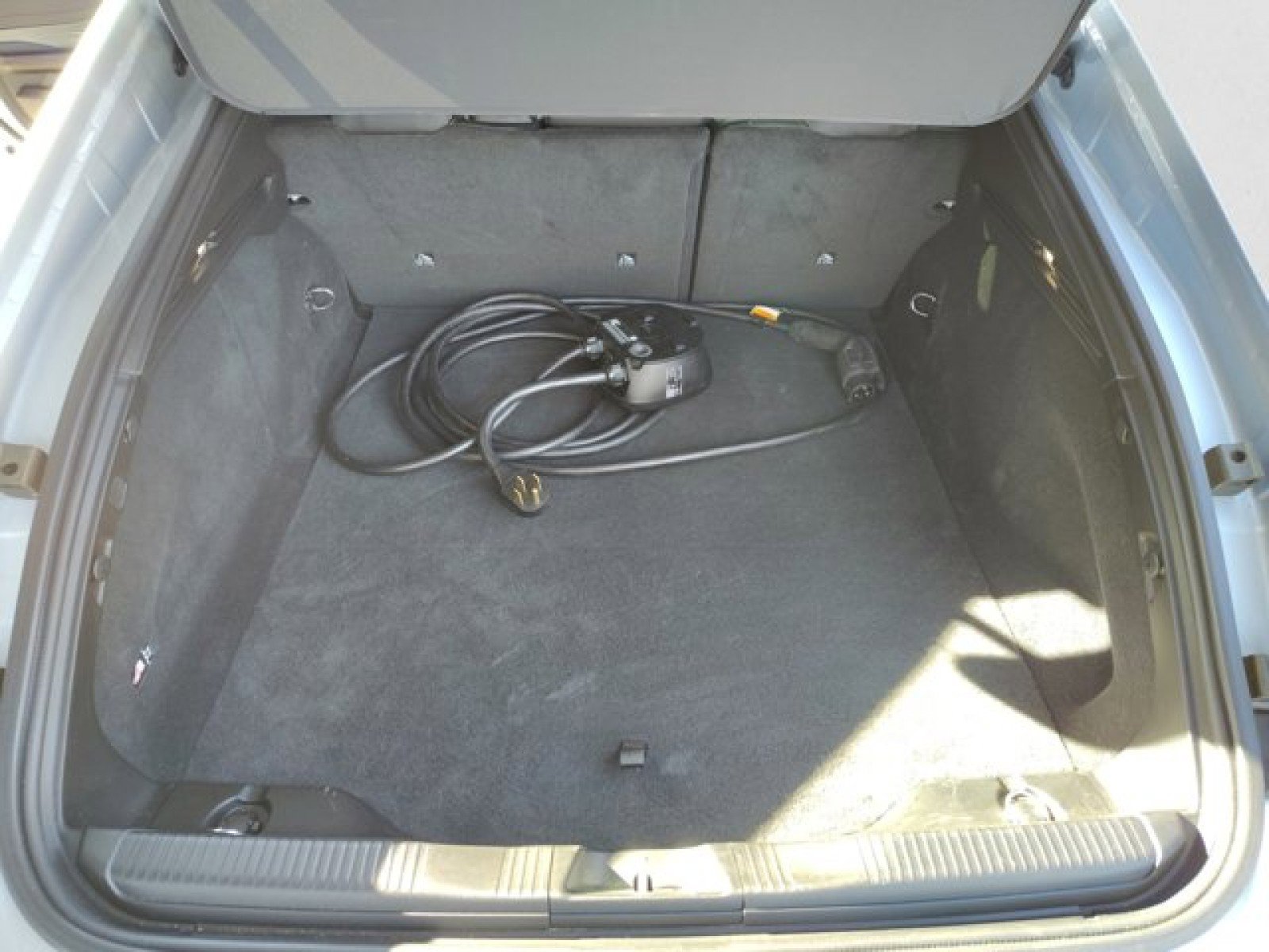 Used 2025 Dodge Charger Daytona R/T w/ Sun & Sound Package image 19