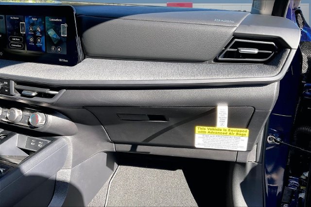 New 2027 Nissan Kicks S FWD image 16