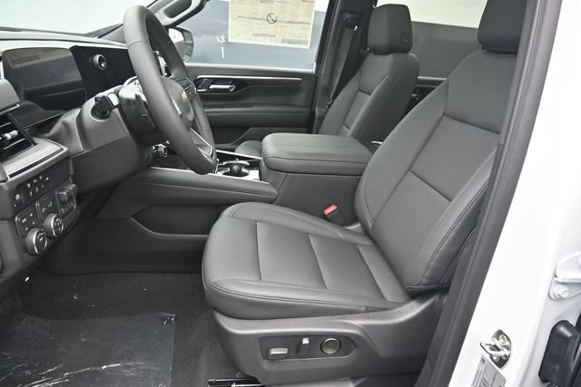 New 2026 Chevrolet Suburban LT w/ Comfort Package AWD/4WD image 18
