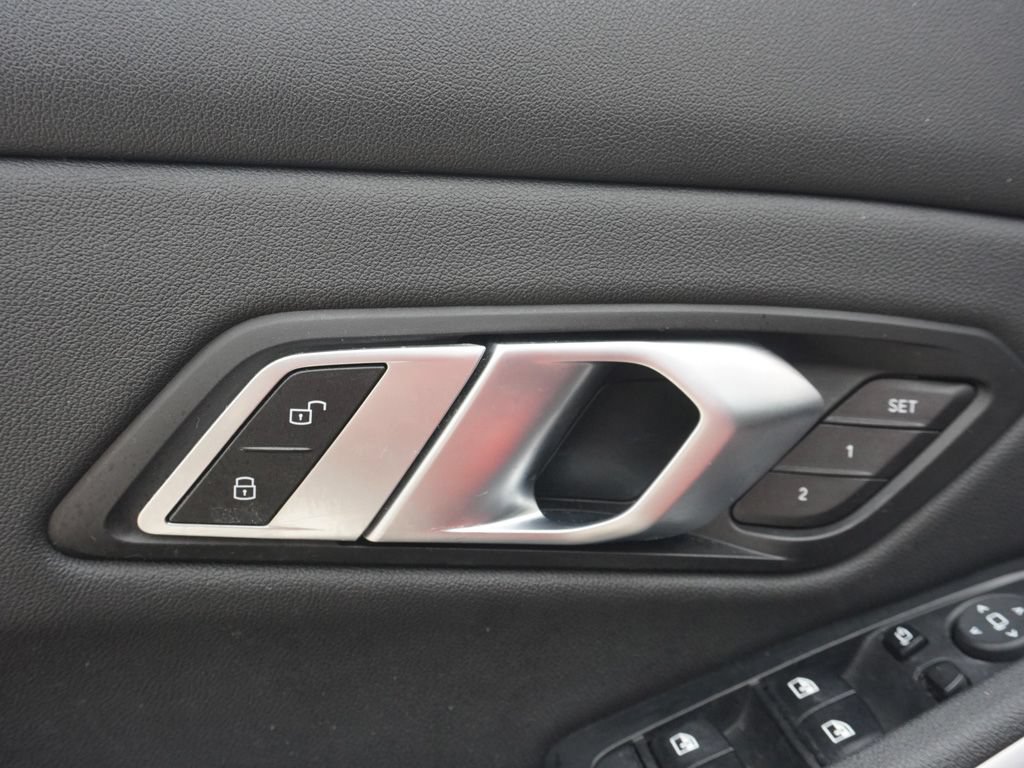 Used 2021 BMW 330e w/ Convenience Package RWD image 39