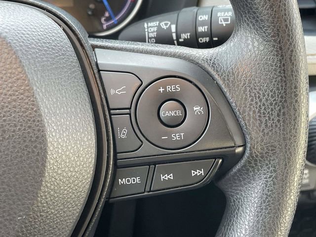 Used 2023 Toyota RAV4 XLE w/ Convenience Package image 23