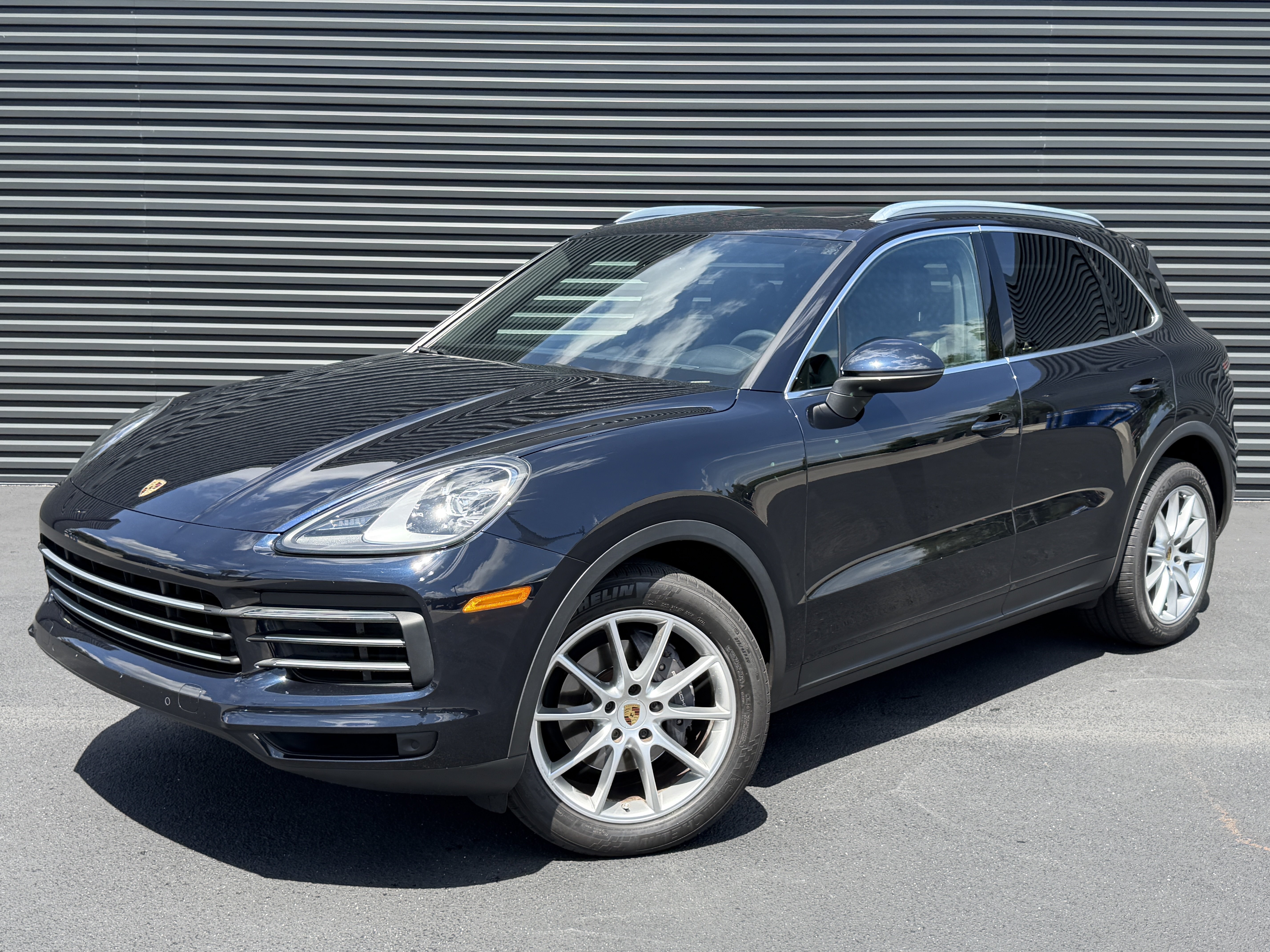 Certified 2020 Porsche Cayenne AWD/4WD image 1