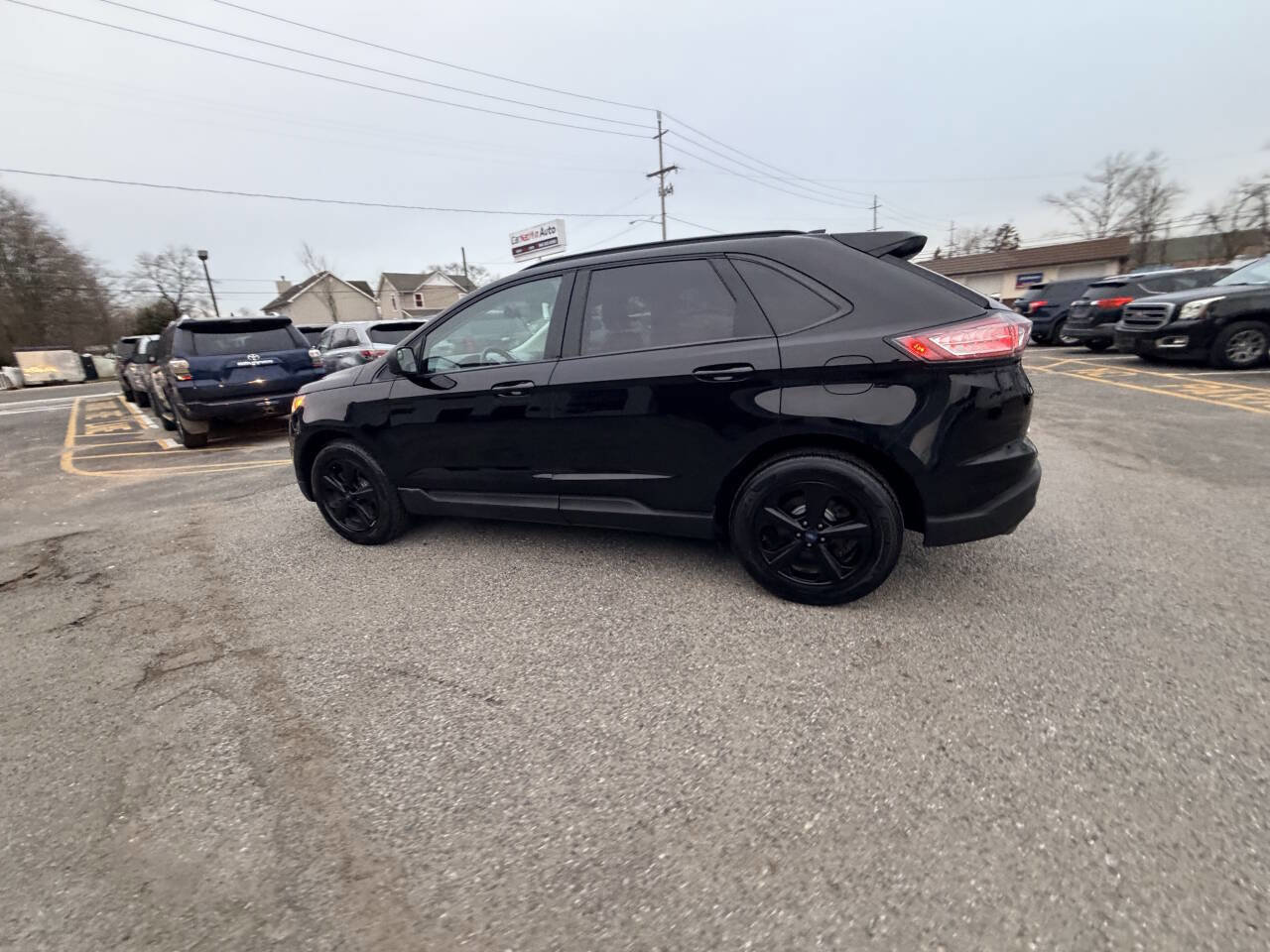 Used 2018 Ford Edge SE image 36