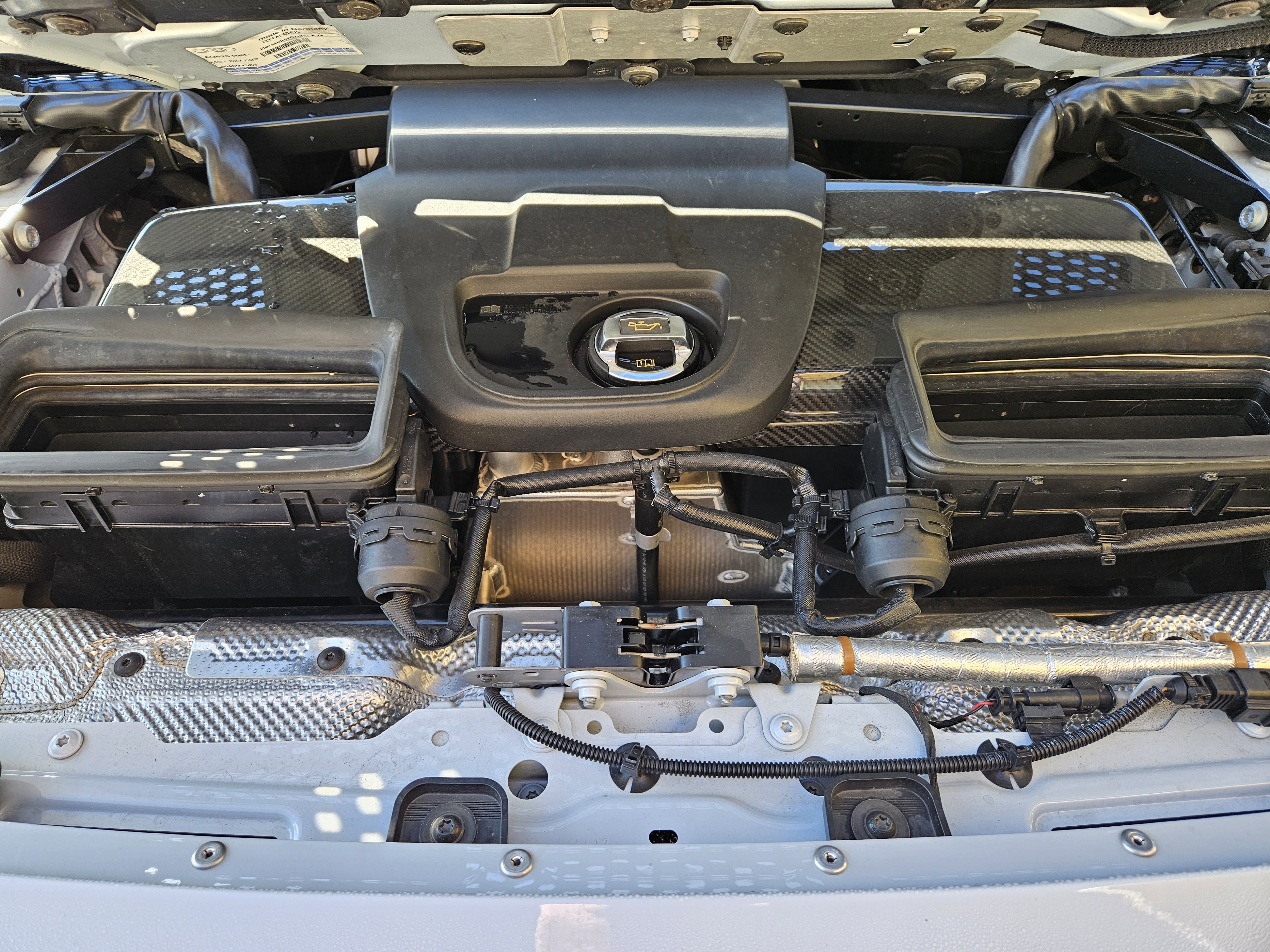 Used 2020 Audi R8 V10 w/ Carbon Exterior Package image 33