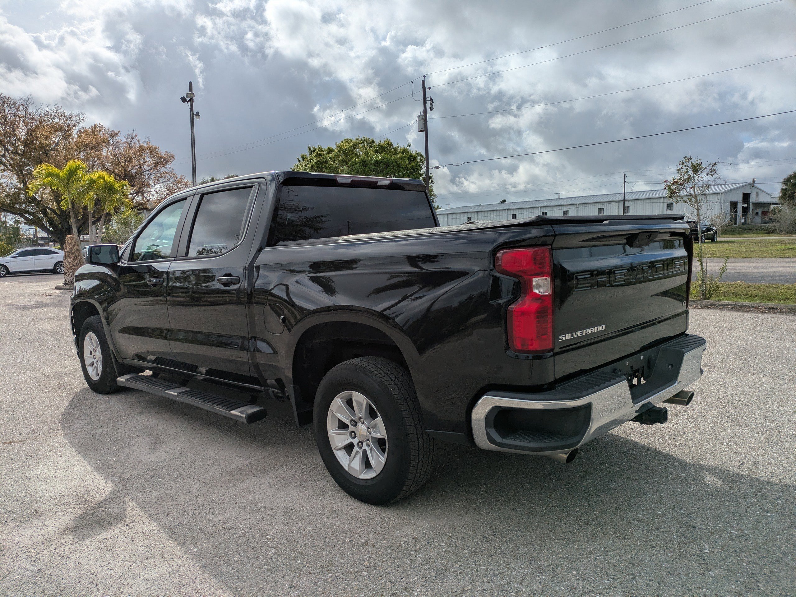 Used 2021 Chevrolet Silverado 1500 LT image 6