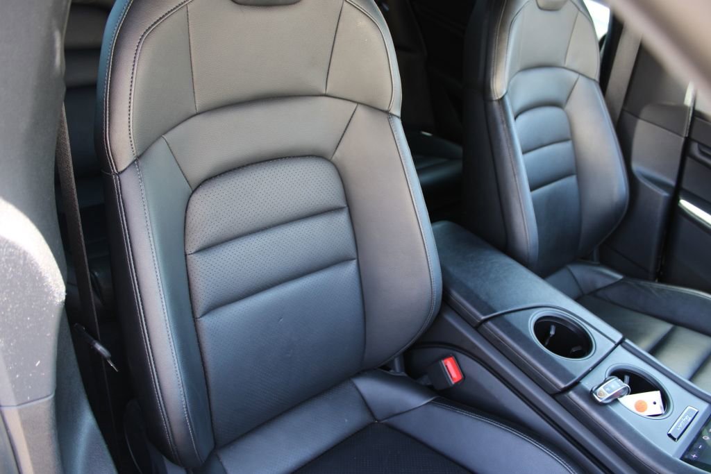 Used 2021 Porsche Taycan RWD image 15