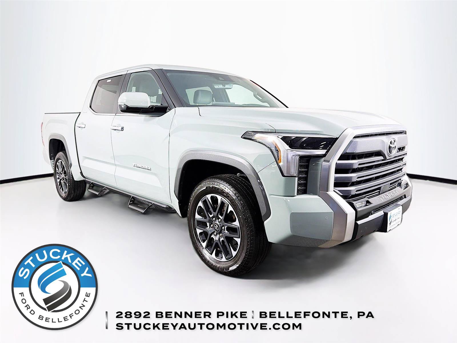 Used 2026 Toyota Tundra Limited AWD/4WD image 1
