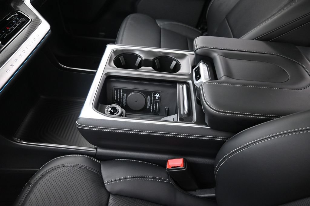 New 2027 Ford Expedition Platinum w/ Stealth Appearance Package RWD image 23