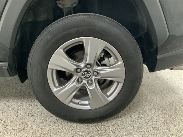 Used 2024 Toyota RAV4 LE AWD/4WD image 11