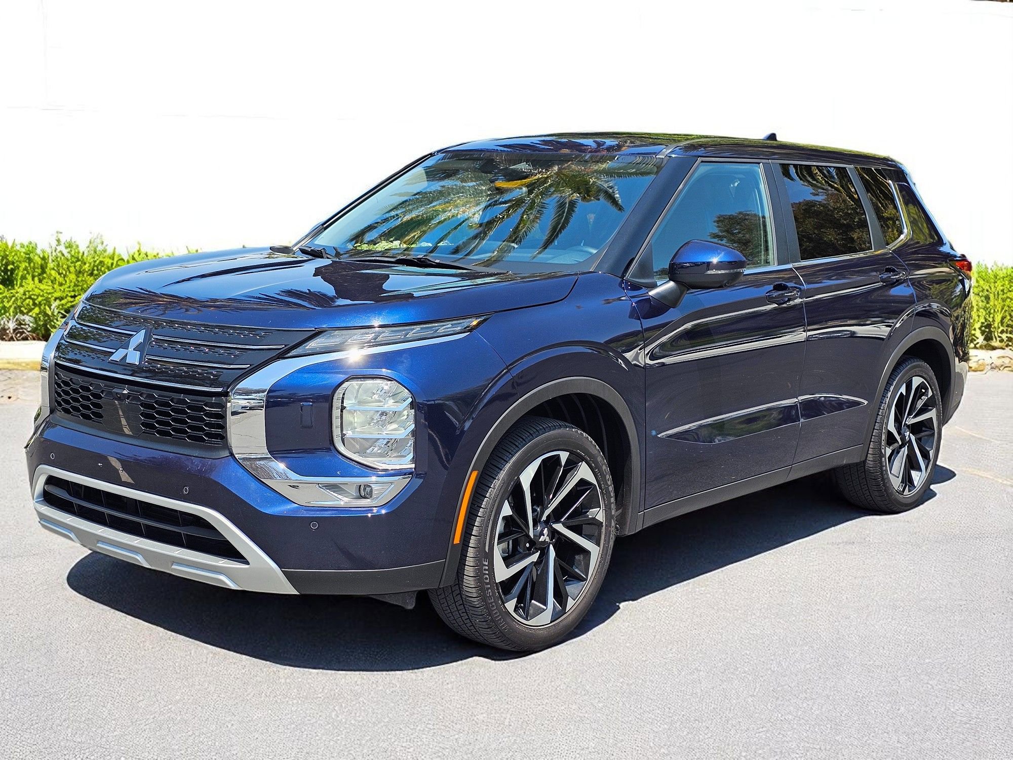 Used 2024 Mitsubishi Outlander SE Black Edition image 8