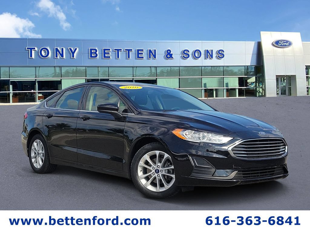 Certified 2020 Ford Fusion SE FWD image 1