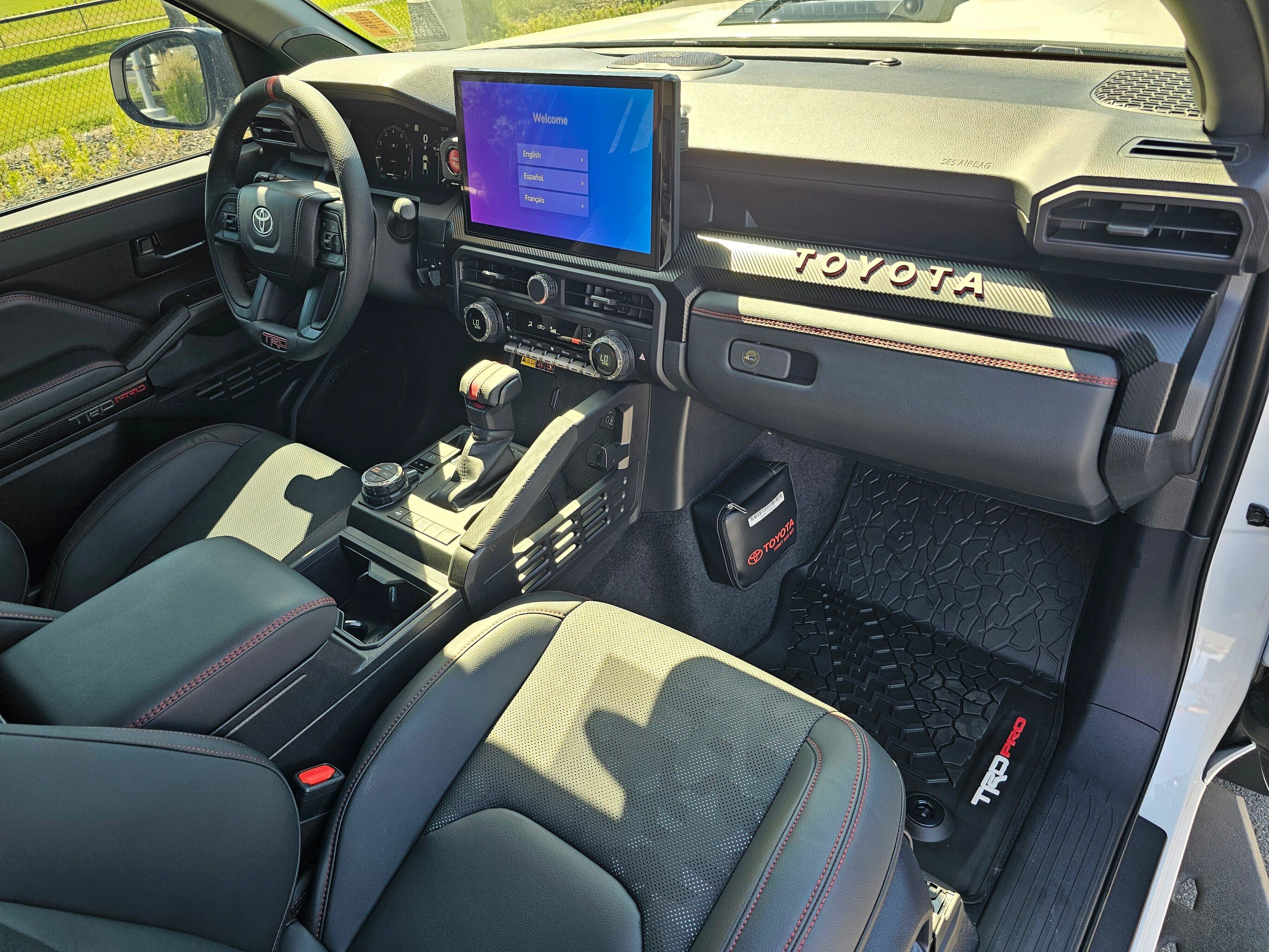 Used 2025 Toyota Tacoma TRD Pro AWD/4WD image 12