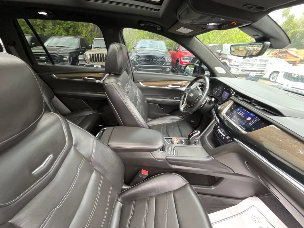 Used 2020 Cadillac XT6 Sport w/ Platinum Package AWD/4WD image 11