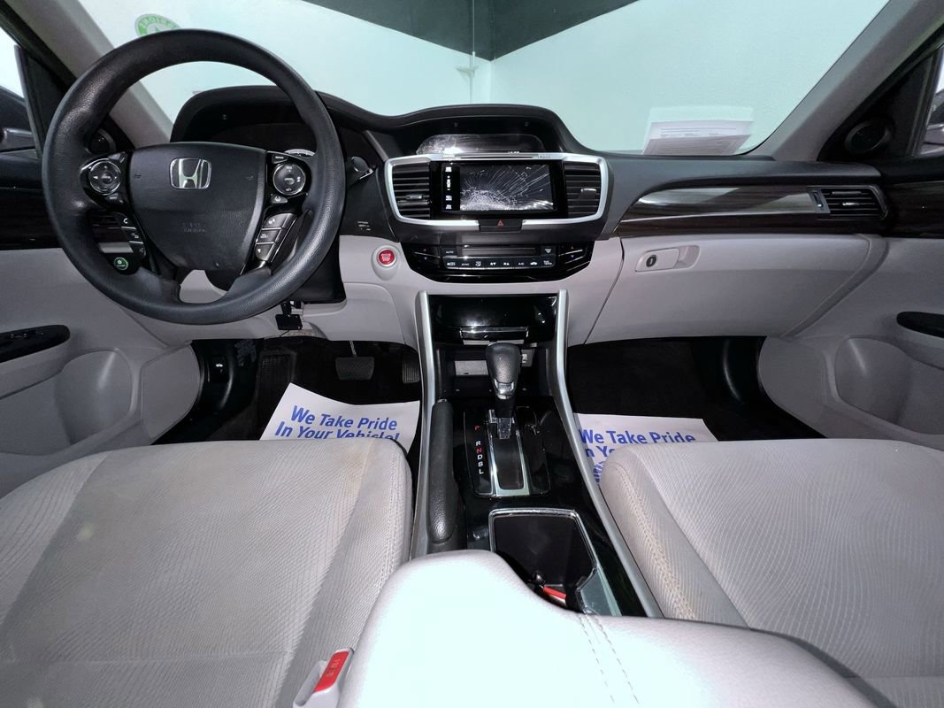 Used 2017 Honda Accord EX image 17