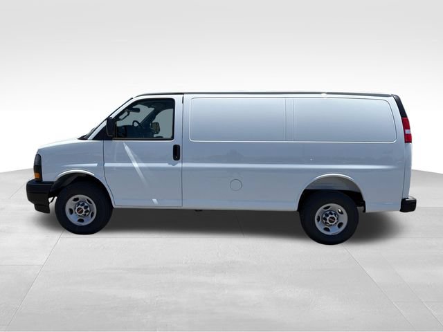 New 2026 GMC Savana 2500 w/ Driver Convenience Package RWD image 4