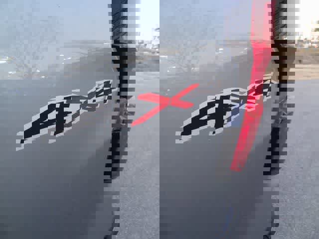 Used 2024 Chevrolet Colorado LT w/ LT Convenience Package image 35