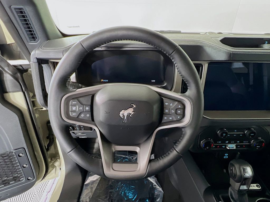 New 2025 Ford Bronco Outer Banks image 8