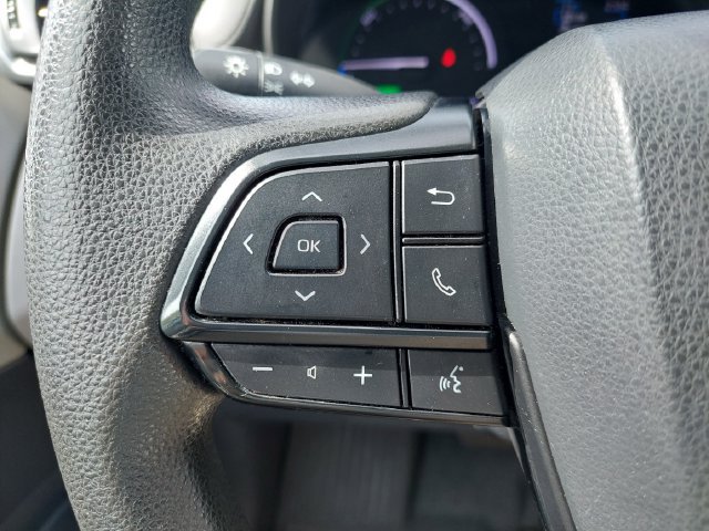 Certified 2023 Toyota Sienna LE FWD image 32