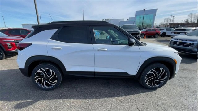 New 2026 Chevrolet TrailBlazer RS w/ Convenience Package image 2