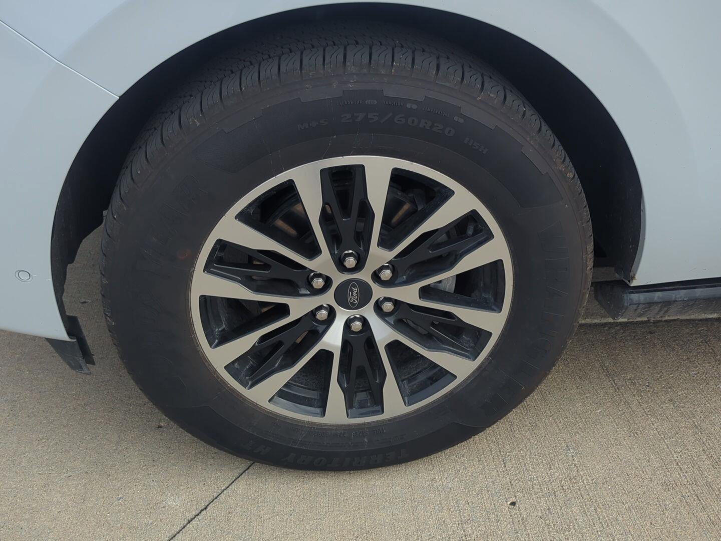 Used 2025 Ford Expedition Platinum image 36