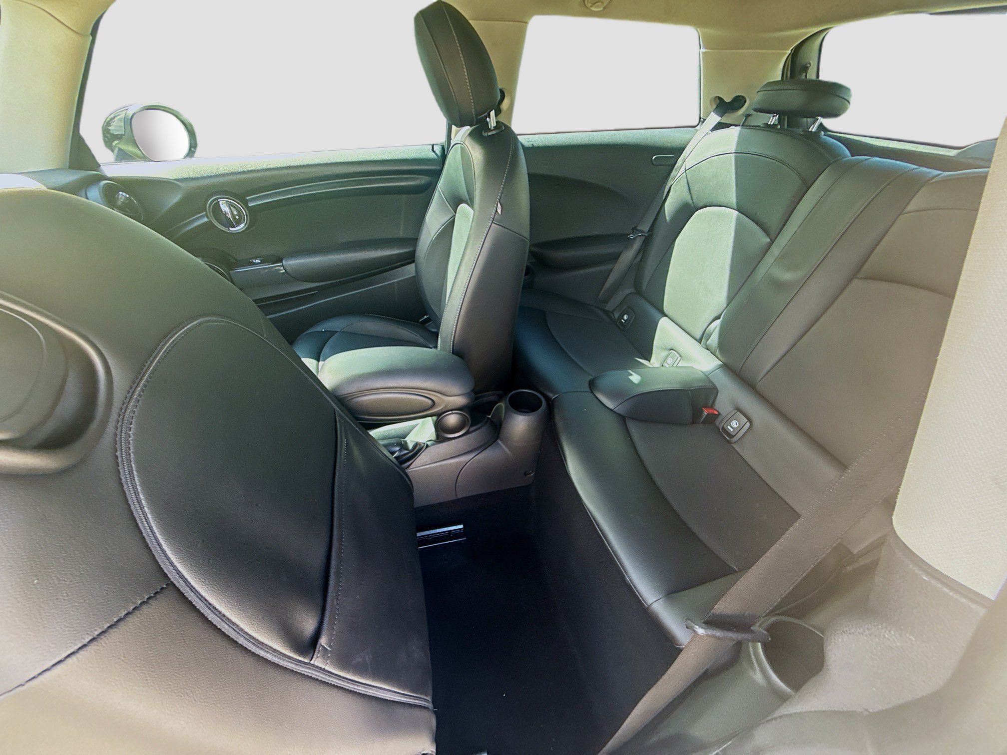 Used 2015 MINI Cooper 2-Door Hardtop FWD image 19