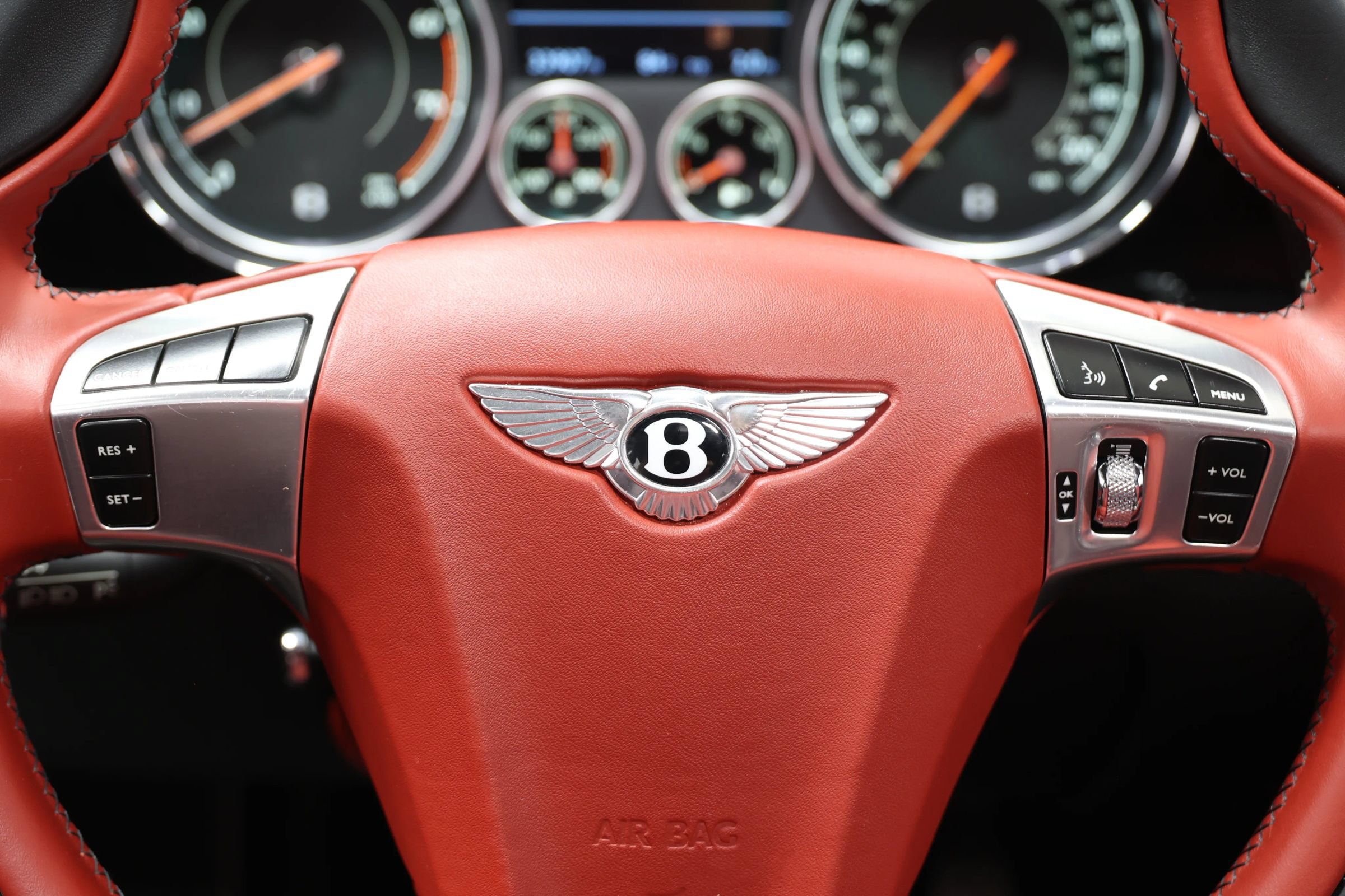 Used 2018 Bentley Flying Spur S V8 w/ Black Edition AWD/4WD image 28