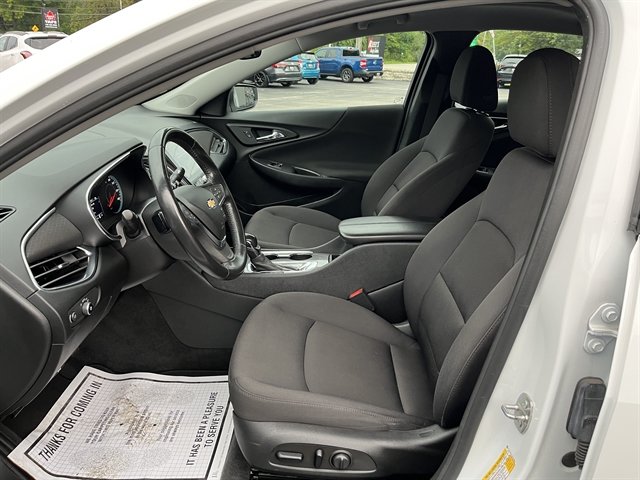 Used 2021 Chevrolet Malibu LT w/ Redline Edition FWD image 19
