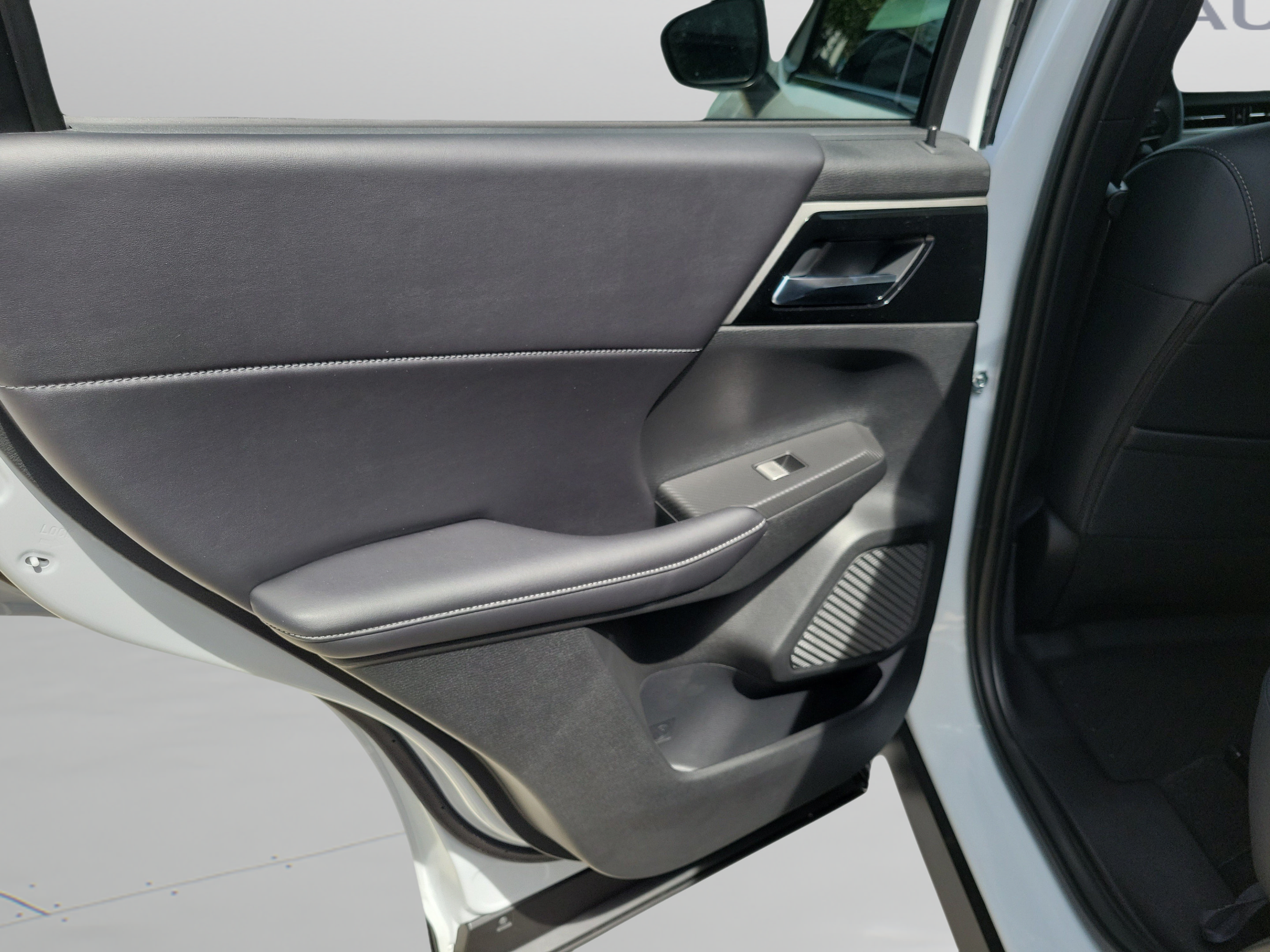 New 2026 Nissan Rogue SL AWD/4WD image 10