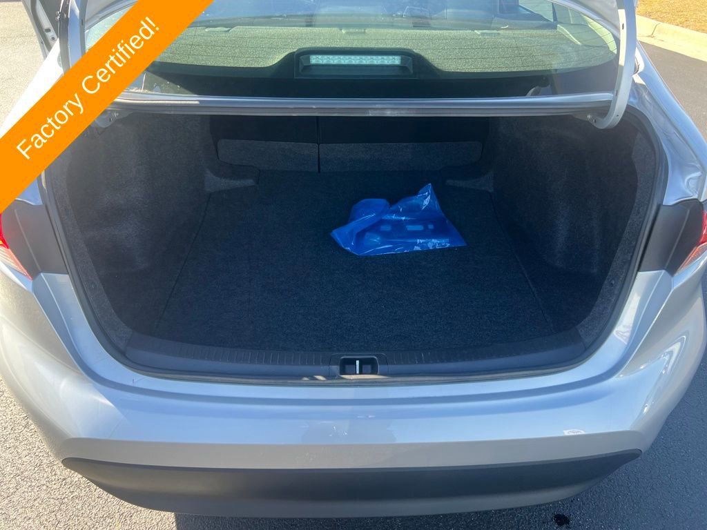 Used 2025 Toyota Corolla LE image 24