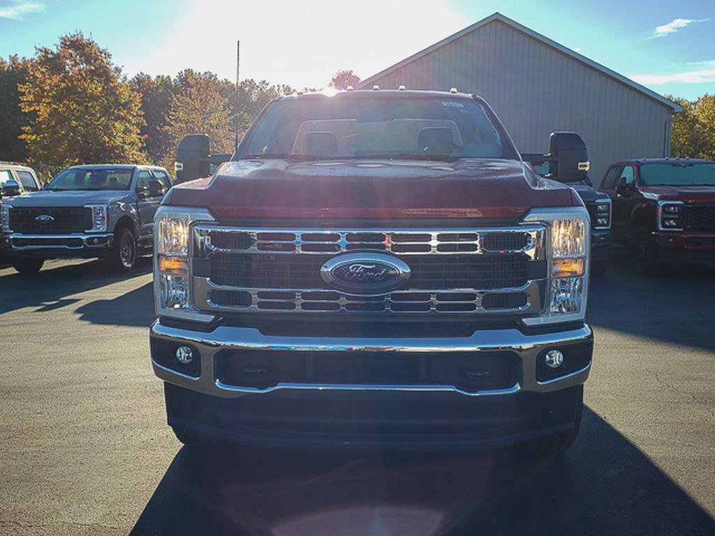 New 2026 Ford F350 XLT w/ FX4 Off-Road Package image 2