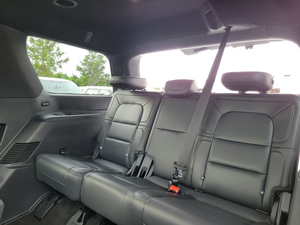 Used 2024 Lincoln Navigator Reserve AWD/4WD image 27