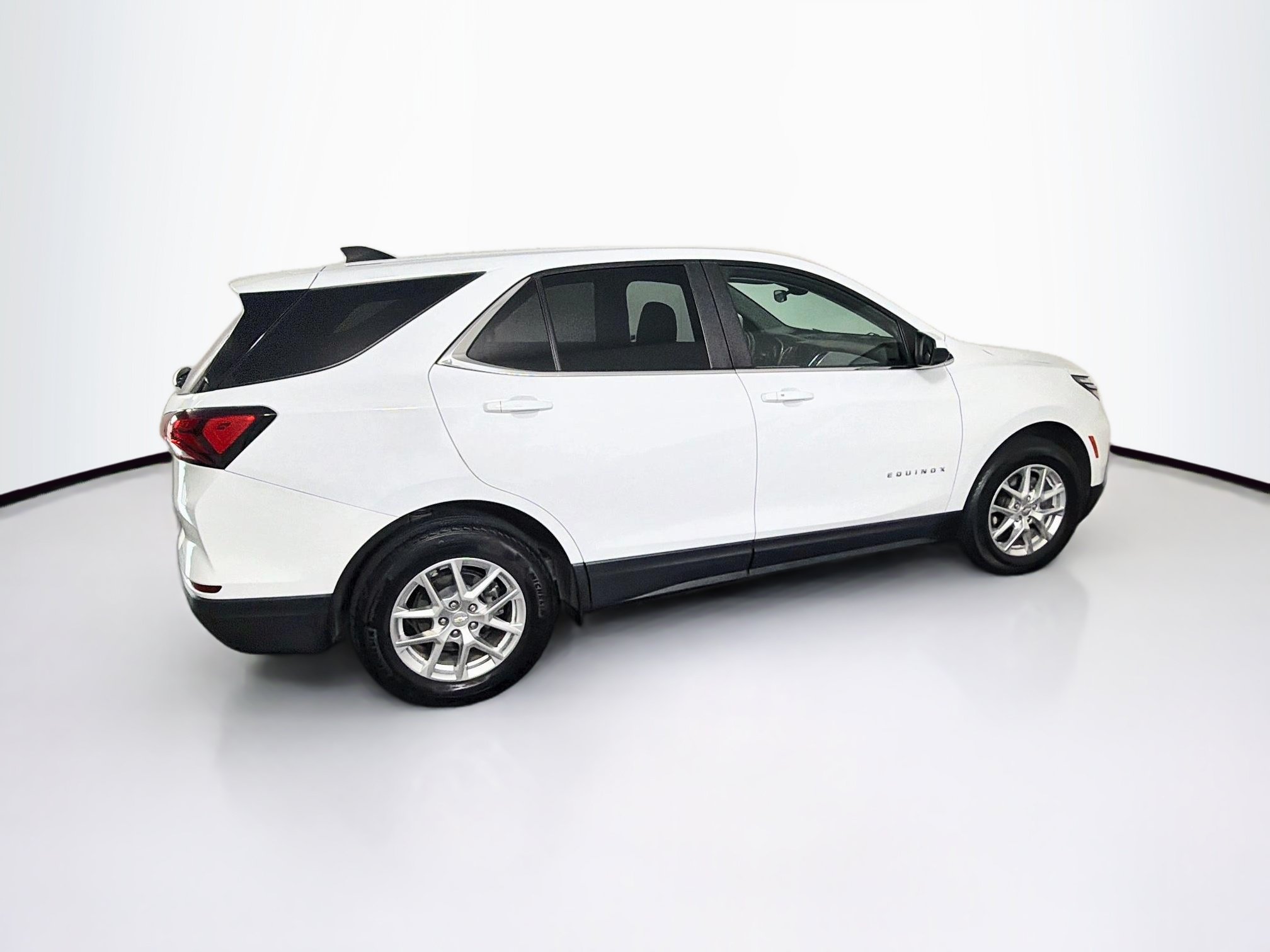 Used 2022 Chevrolet Equinox LT FWD image 10