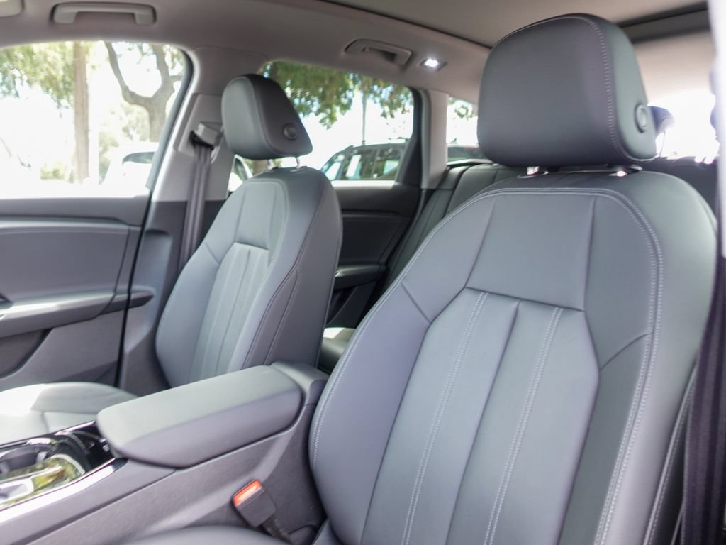 Used 2025 Audi Q6 e-tron Premium w/ Convenience Package RWD image 19