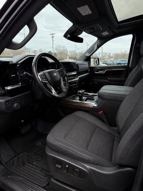 Used 2023 Chevrolet Silverado 1500 RST w/ Convenience Package II image 13