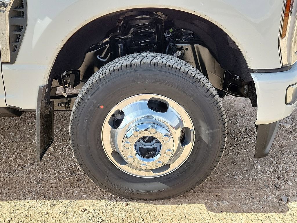 New 2026 Ford F350 Platinum w/ Platinum Plus Package image 14