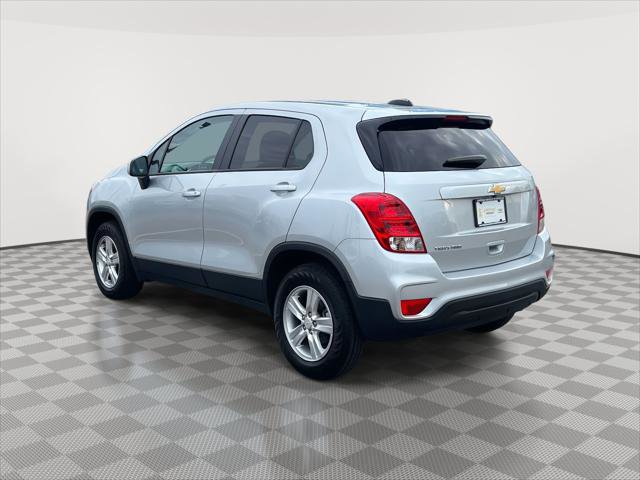 Used 2022 Chevrolet Trax LS w/ Tint and Cruise Package image 7
