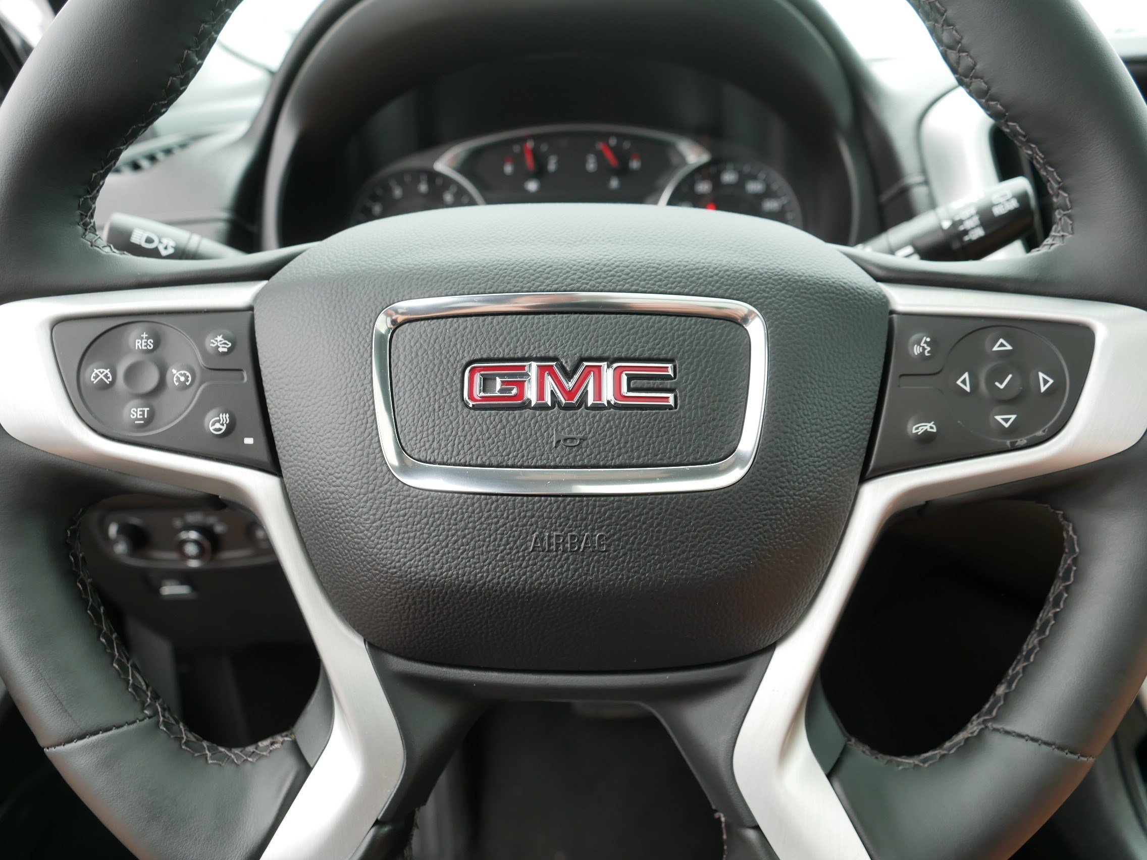 Used 2023 GMC Terrain SLT w/ Infotainment Package II AWD/4WD image 25