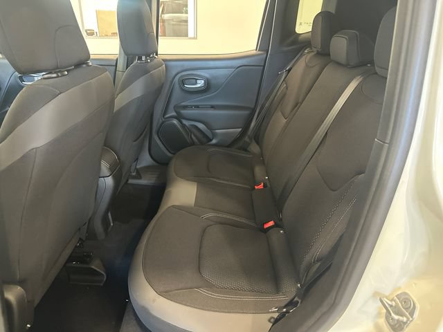Used 2023 Jeep Renegade Latitude w/ Premium Group AWD/4WD image 25