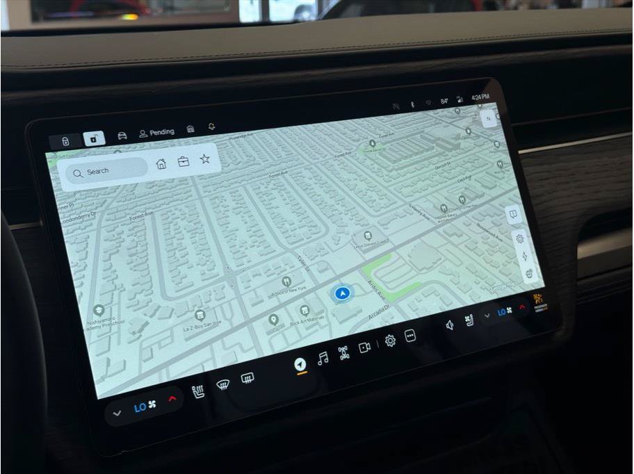 Used 2024 Rivian R1S Launch Edition AWD/4WD image 13