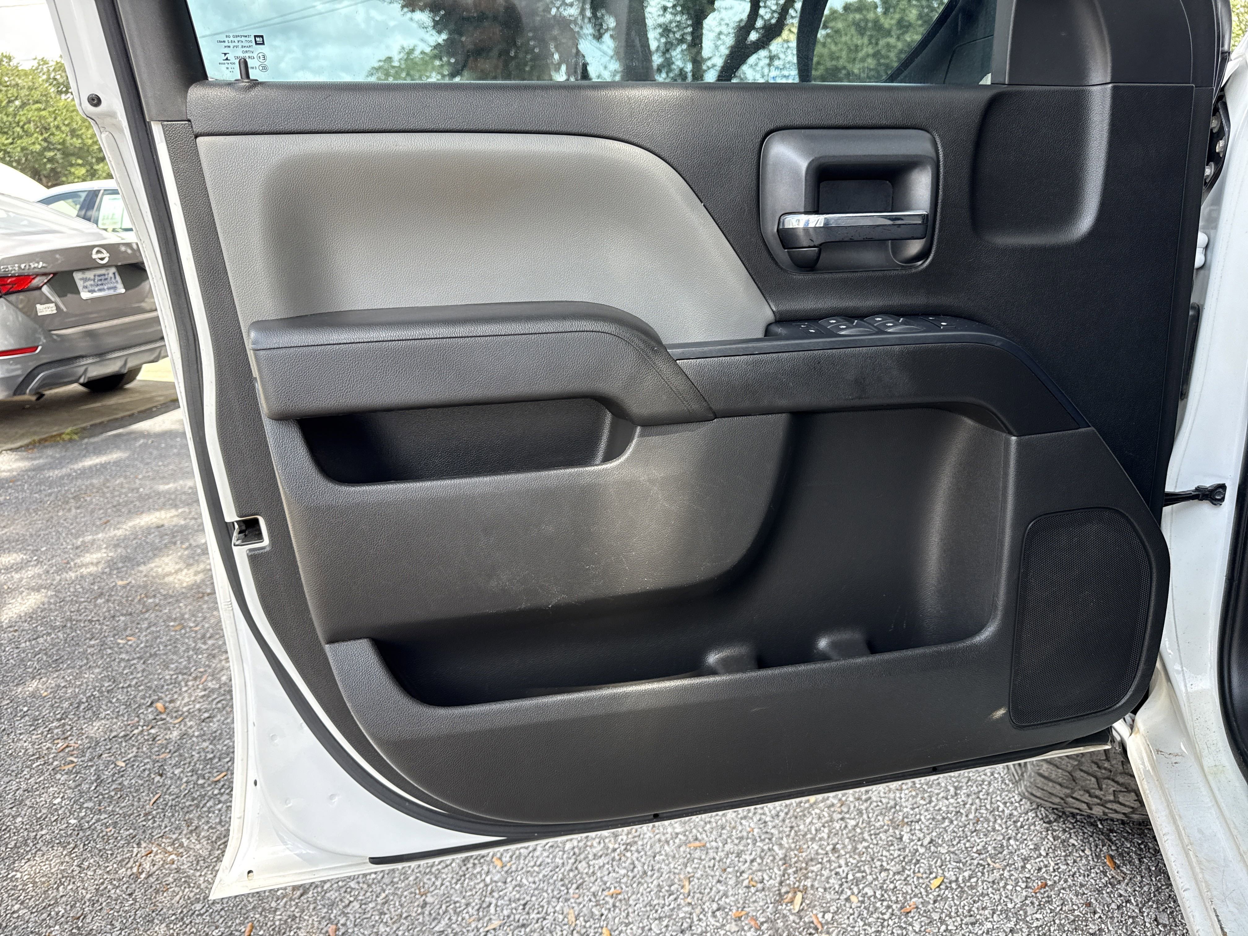 Used 2018 Chevrolet Silverado 1500 W/T w/ Trailering Package image 27