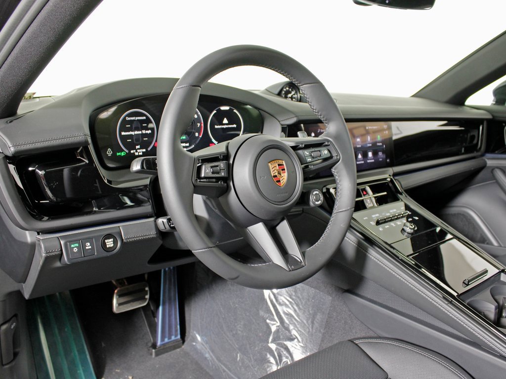 New 2026 Porsche Panamera 4 image 4