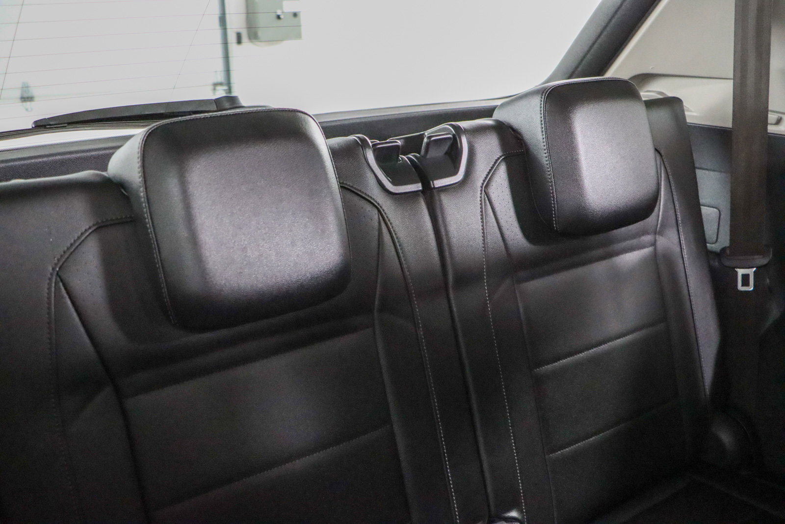 Used 2019 Volkswagen Tiguan SEL Premium R-Line image 29