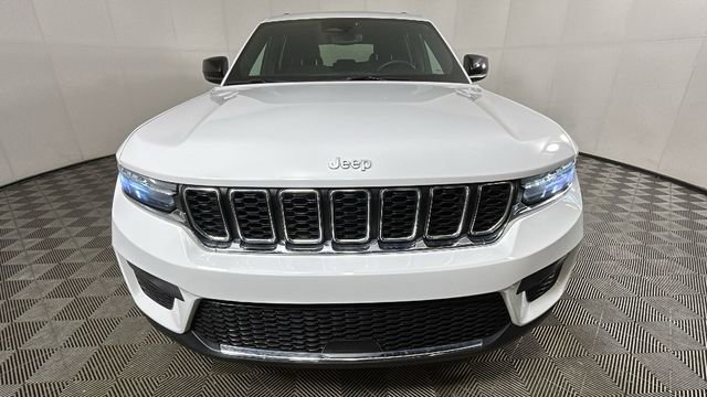 Used 2024 Jeep Grand Cherokee Laredo X w/ Luxury Tech Group I AWD/4WD image 8