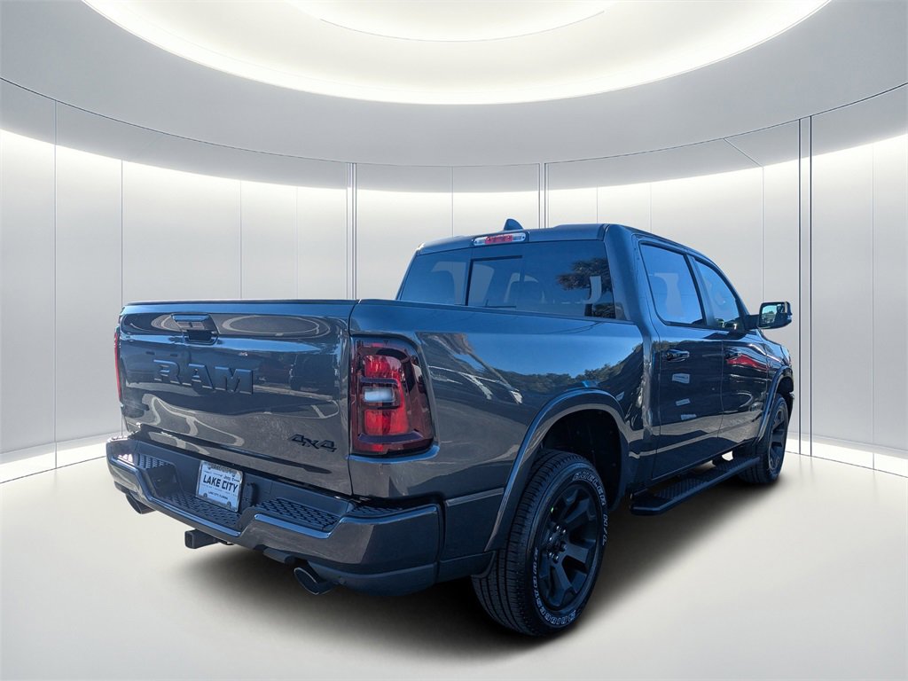 New 2026 RAM 1500 4x4 Crew Cab image 3