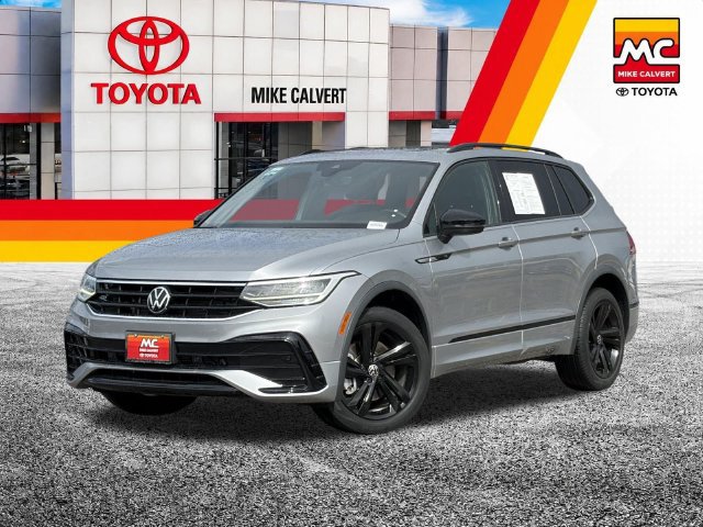 Used 2023 Volkswagen Tiguan SE R-Line FWD image 1